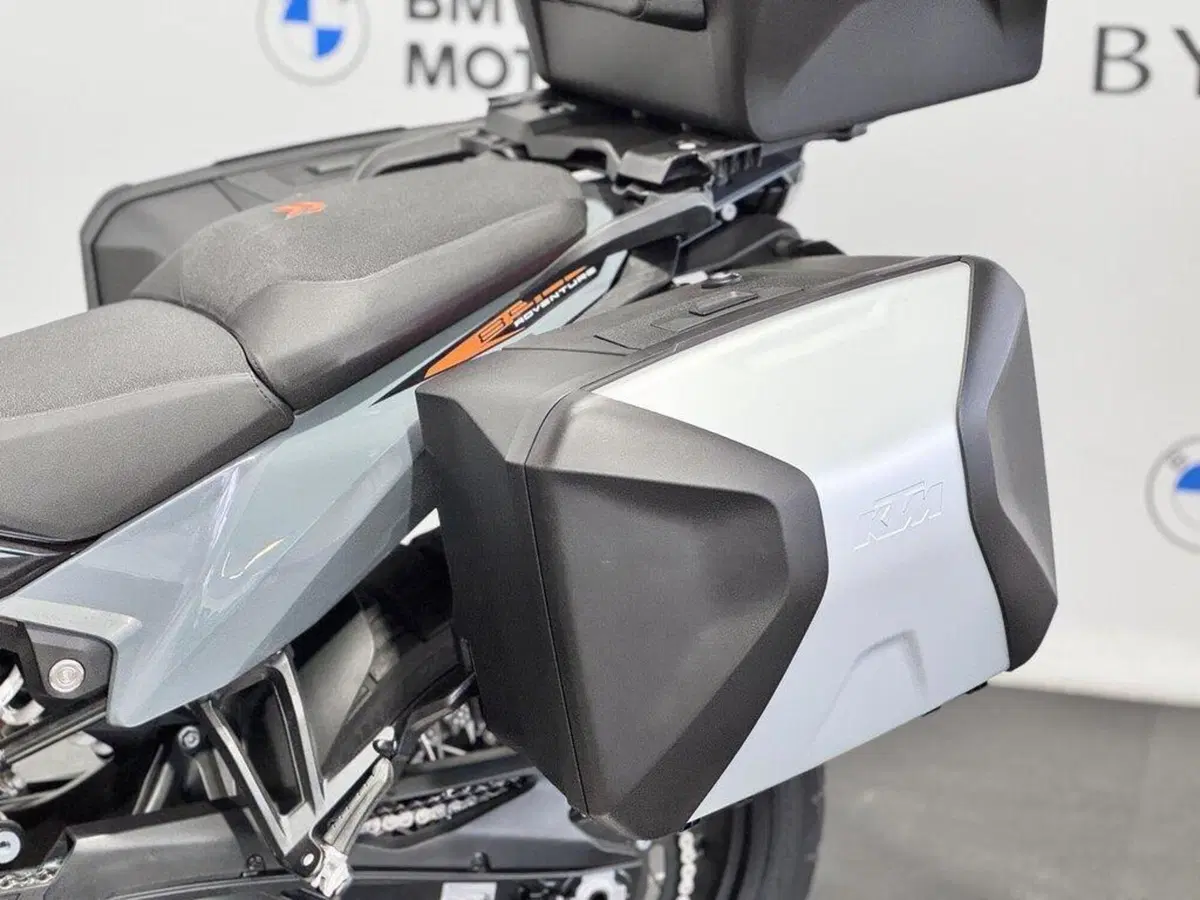 KTM 890 Adventure R Rally (2024 - 25) (3)