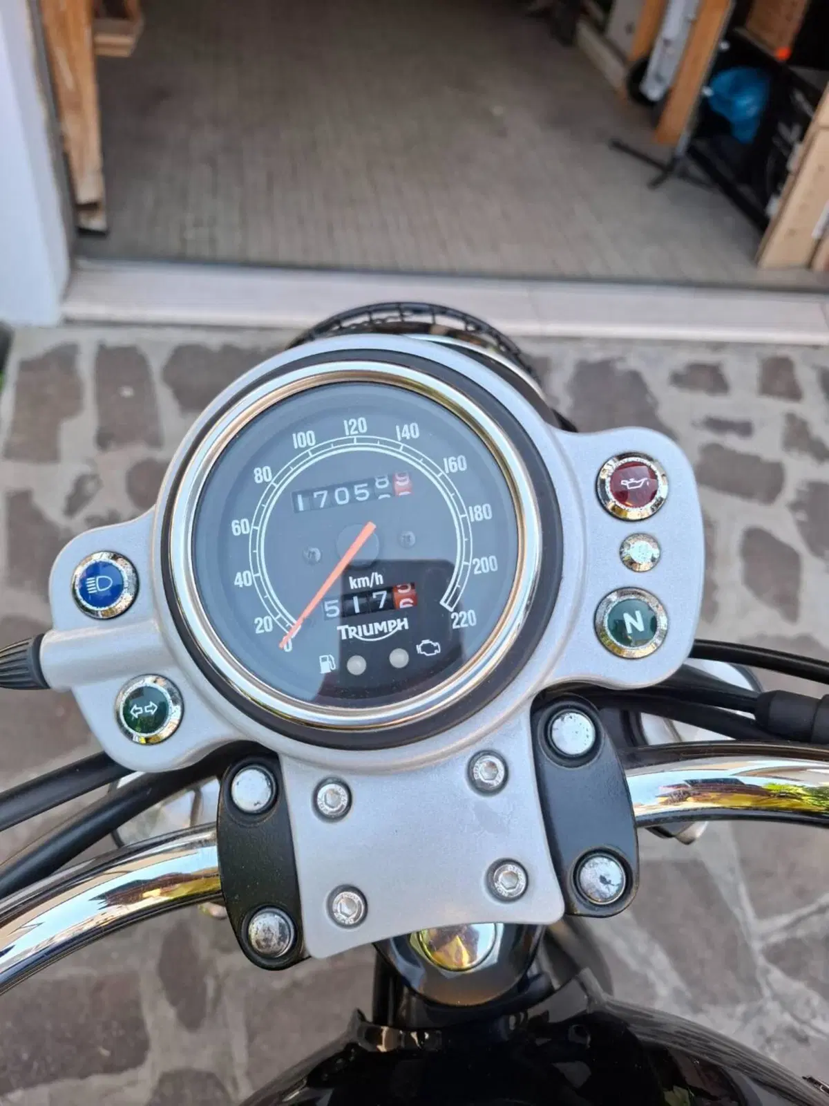 Triumph Scrambler (2006 - 17) (2)