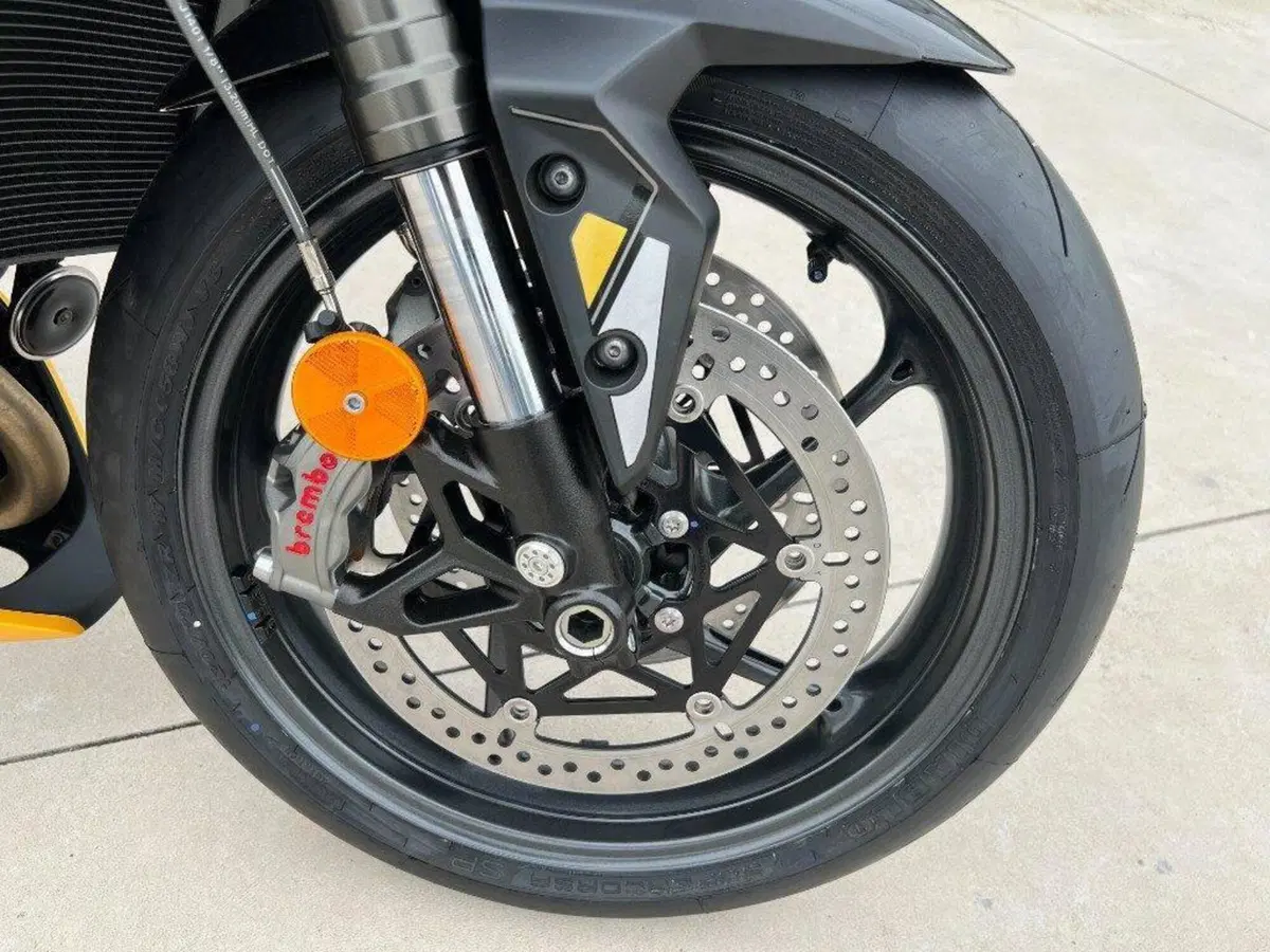Triumph Street Triple 765 RS (2023 - 26) (5)