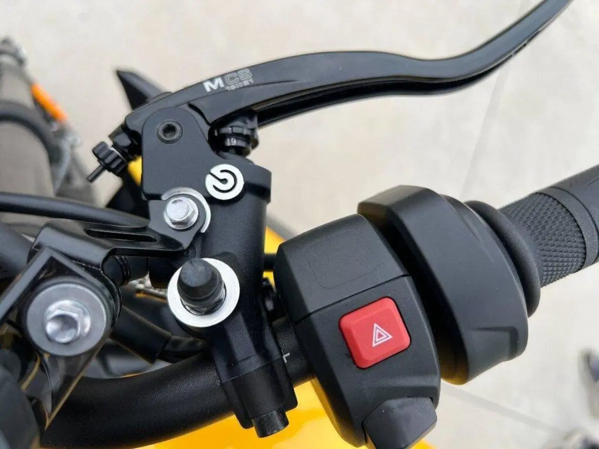 Triumph Street Triple 765 RS (2023 - 26) (6)