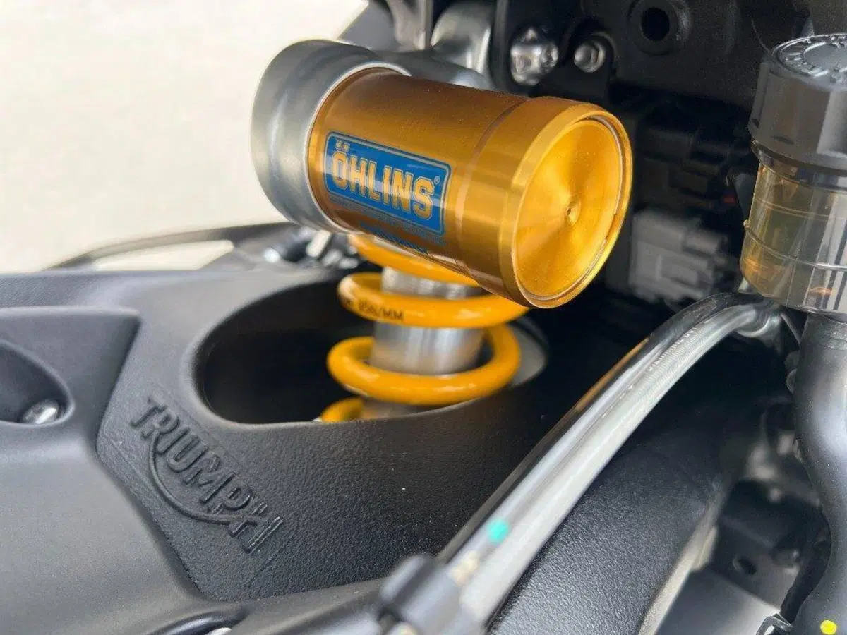 Triumph Street Triple 765 RS (2023 - 26) (8)