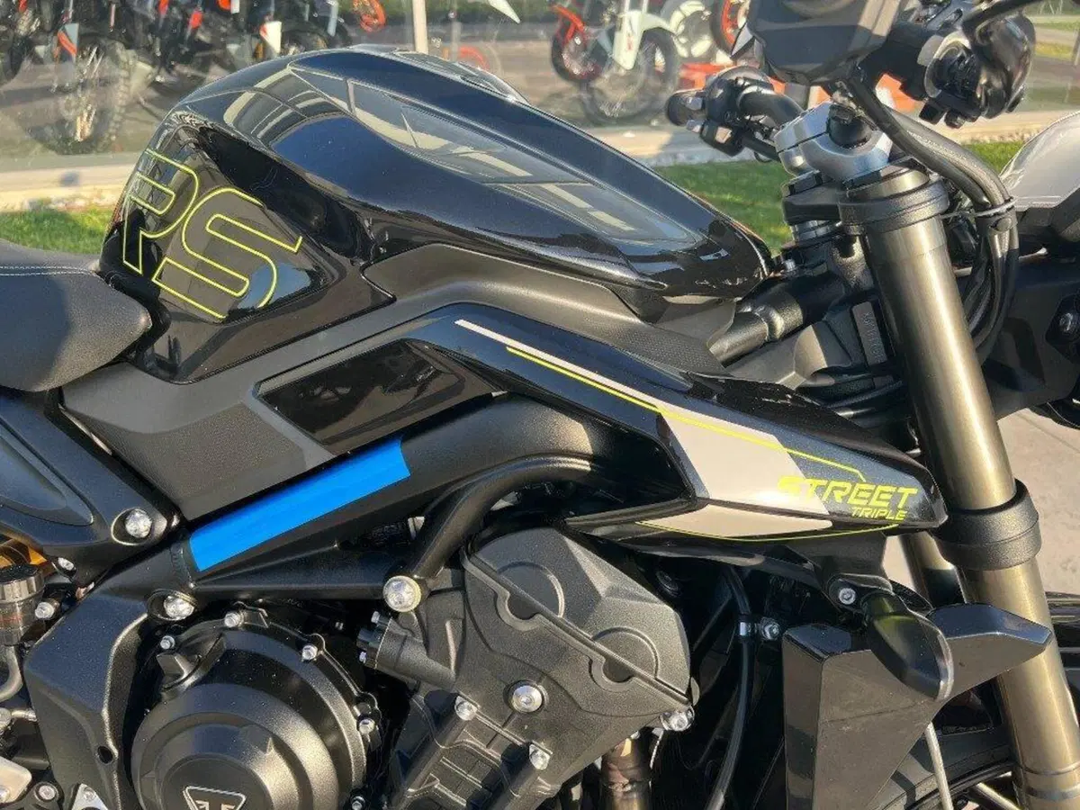 Triumph Street Triple RS (2020 - 22) (6)
