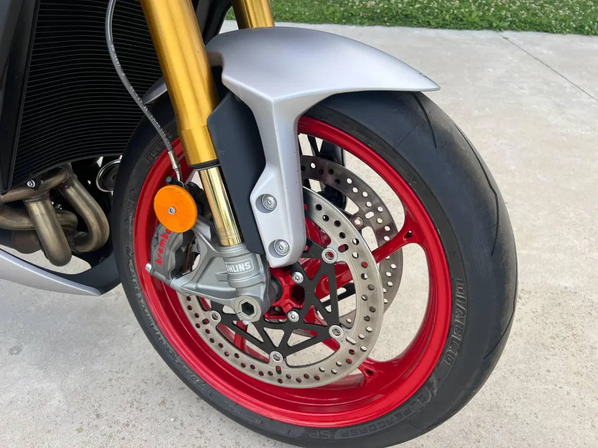 Triumph Street Triple 765 RX (2026) (4)