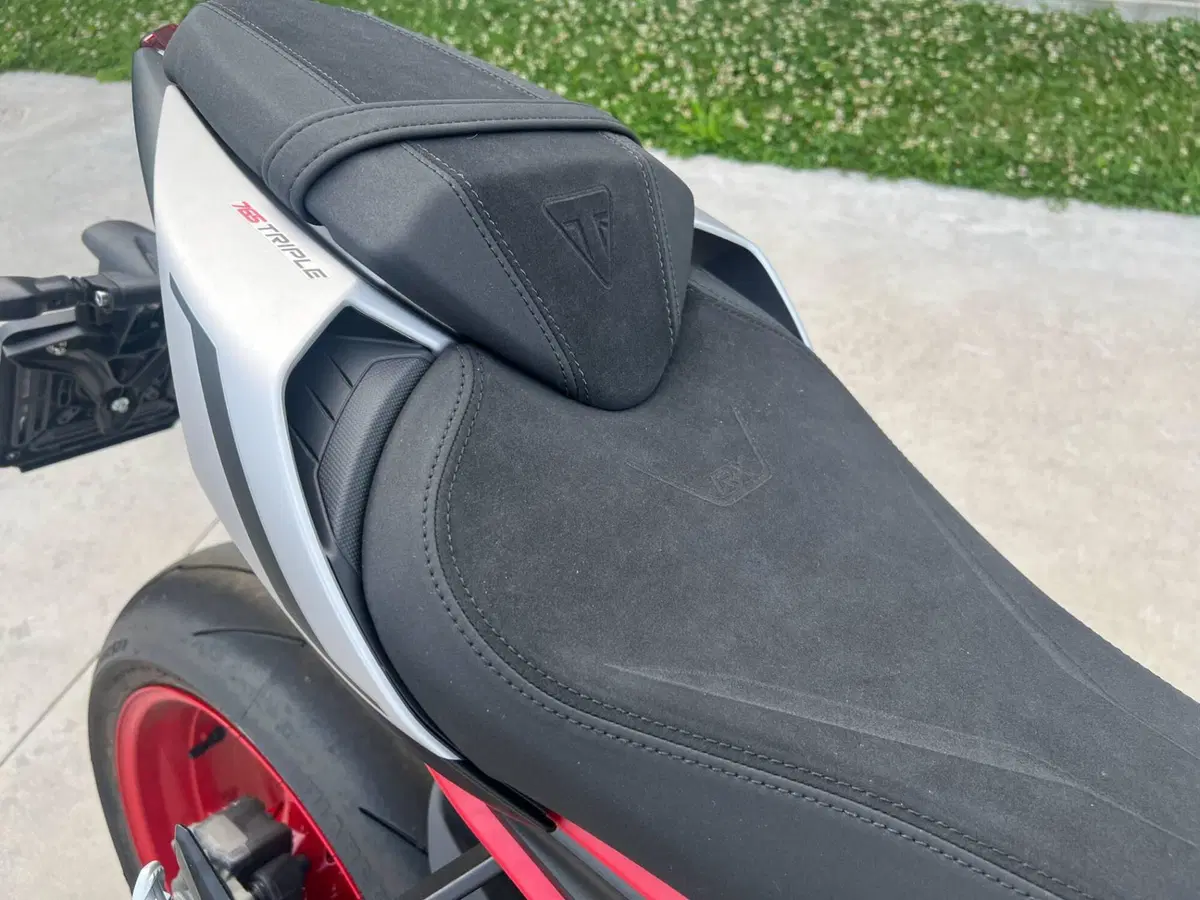 Triumph Street Triple 765 RX (2026) (5)