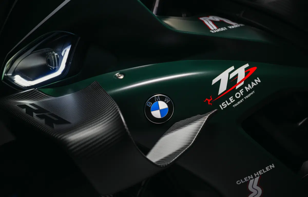 BMW M1000RR Limited Edition Isle of Man TT: tutto quello che c'&egrave; da sapere [GALLERY]