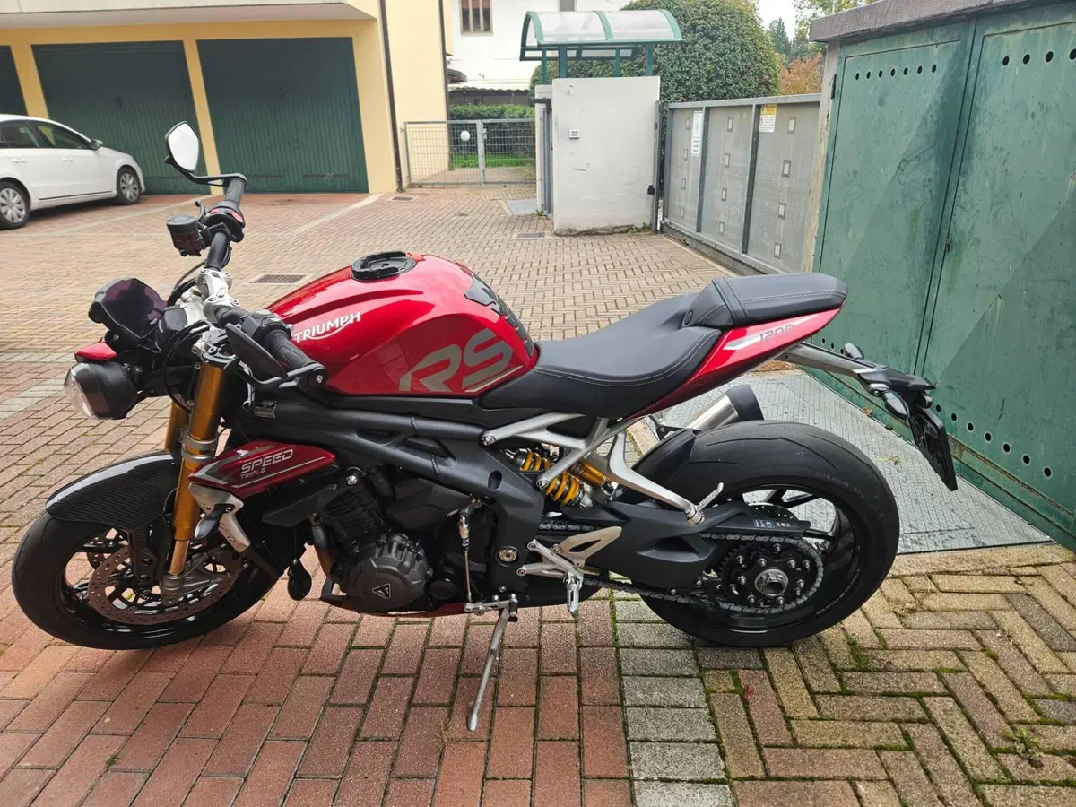 Triumph Speed Triple 1200 RS (2021 - 24) (2)