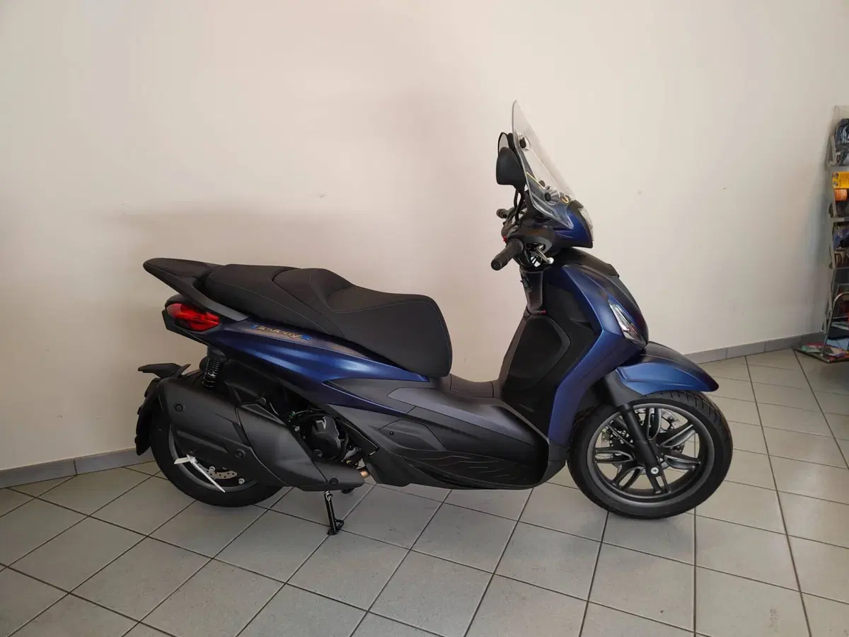 Piaggio Beverly 400 S (2025 - 26) (3)