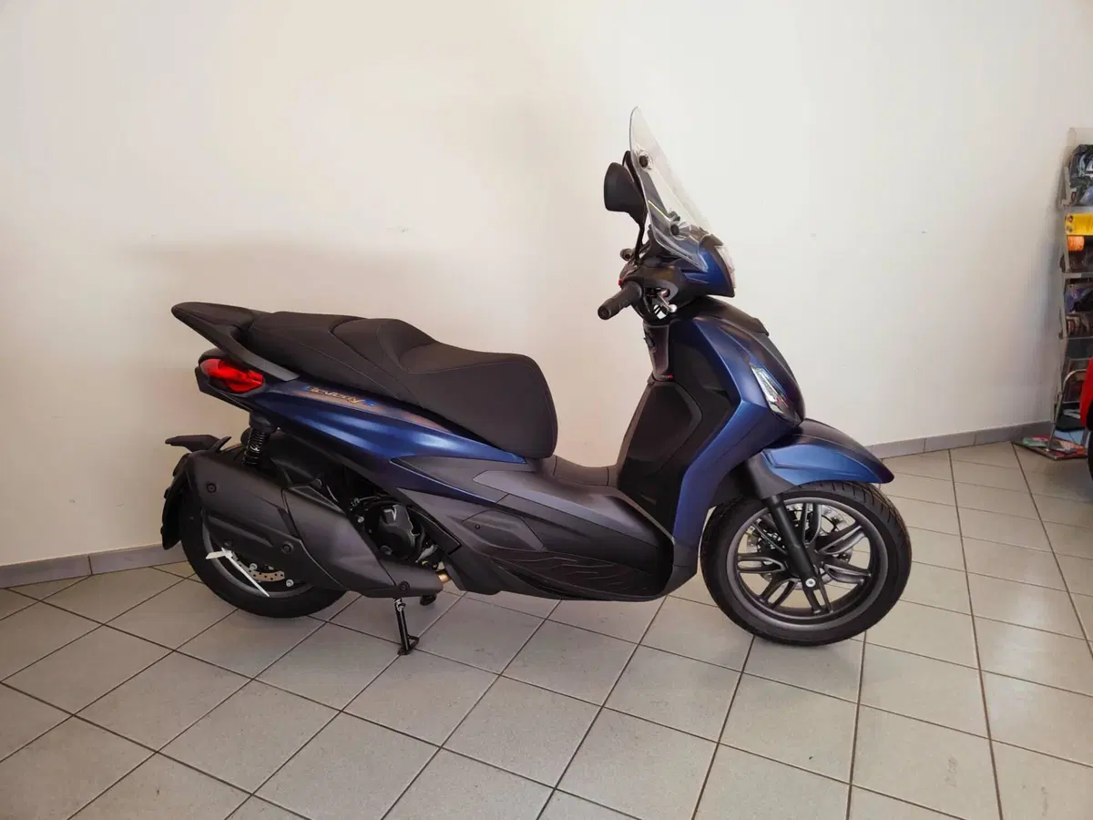 Piaggio Beverly 400 S (2025 - 26) (8)