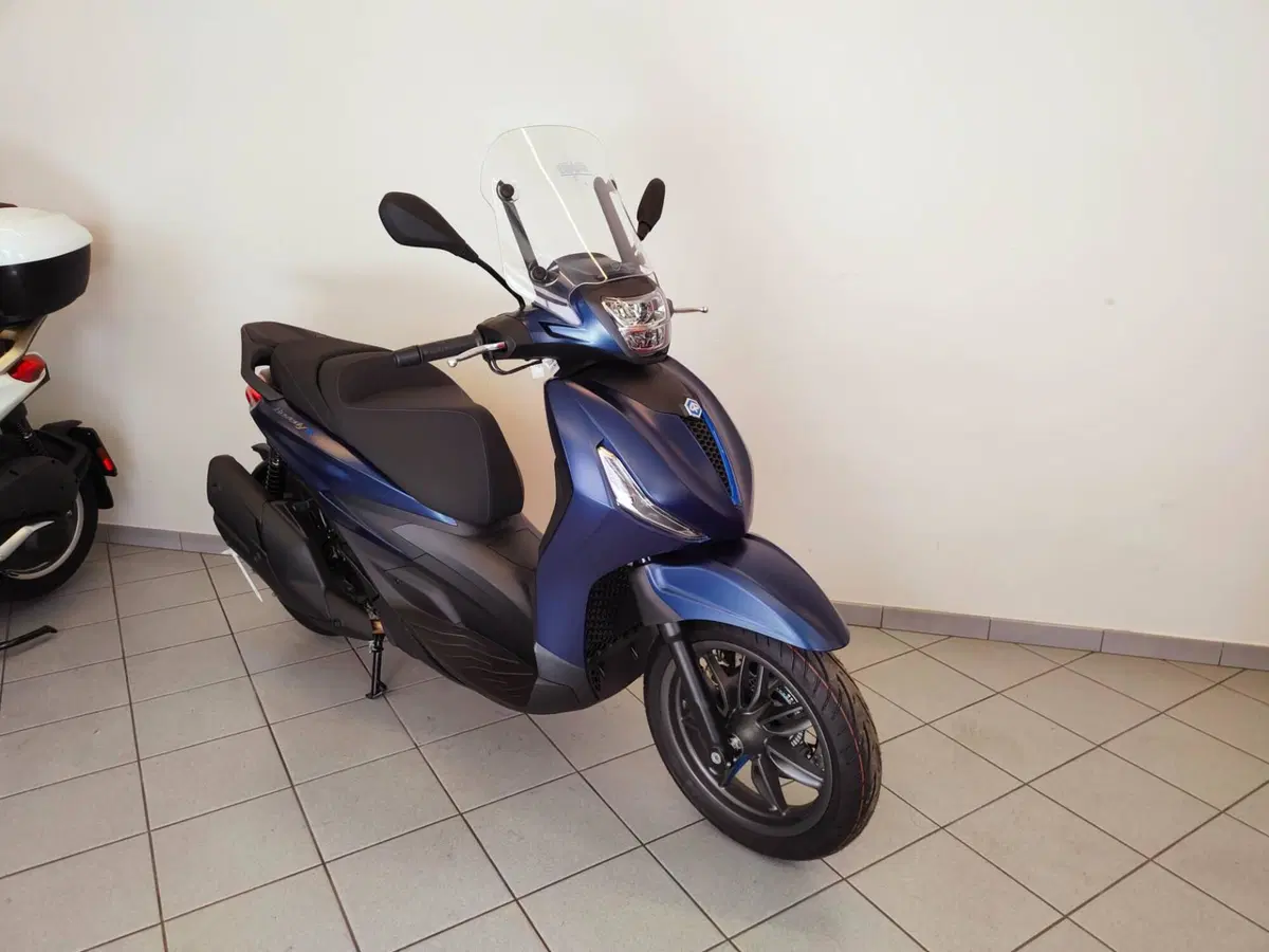 Piaggio Beverly 400 S (2025 - 26) (11)