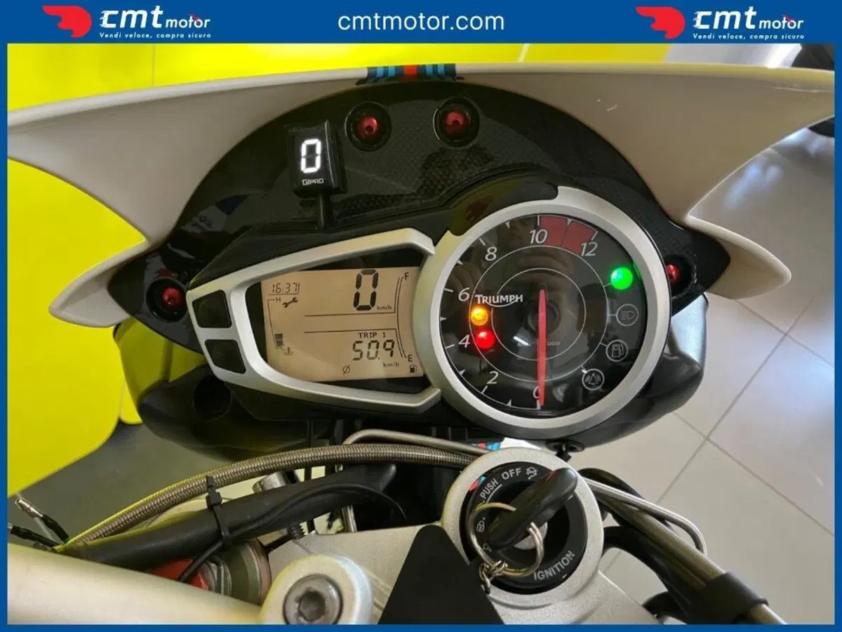 Triumph Speed Triple 1050 (2011 - 13) (5)