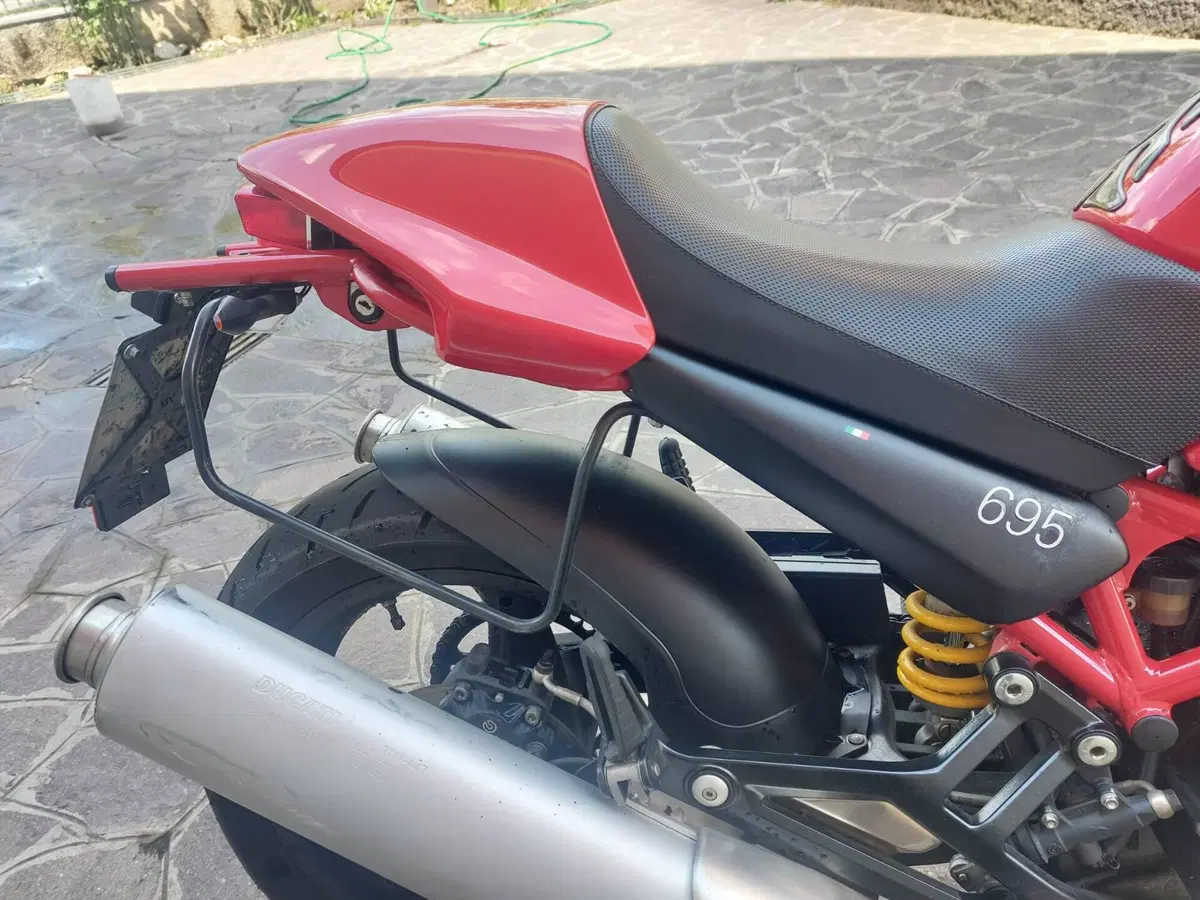 Ducati Monster 695 (2006 - 08) (7)