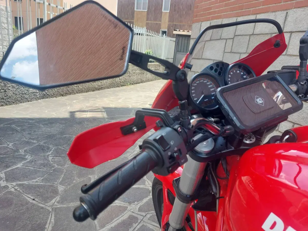 Ducati Monster 695 (2006 - 08) (9)