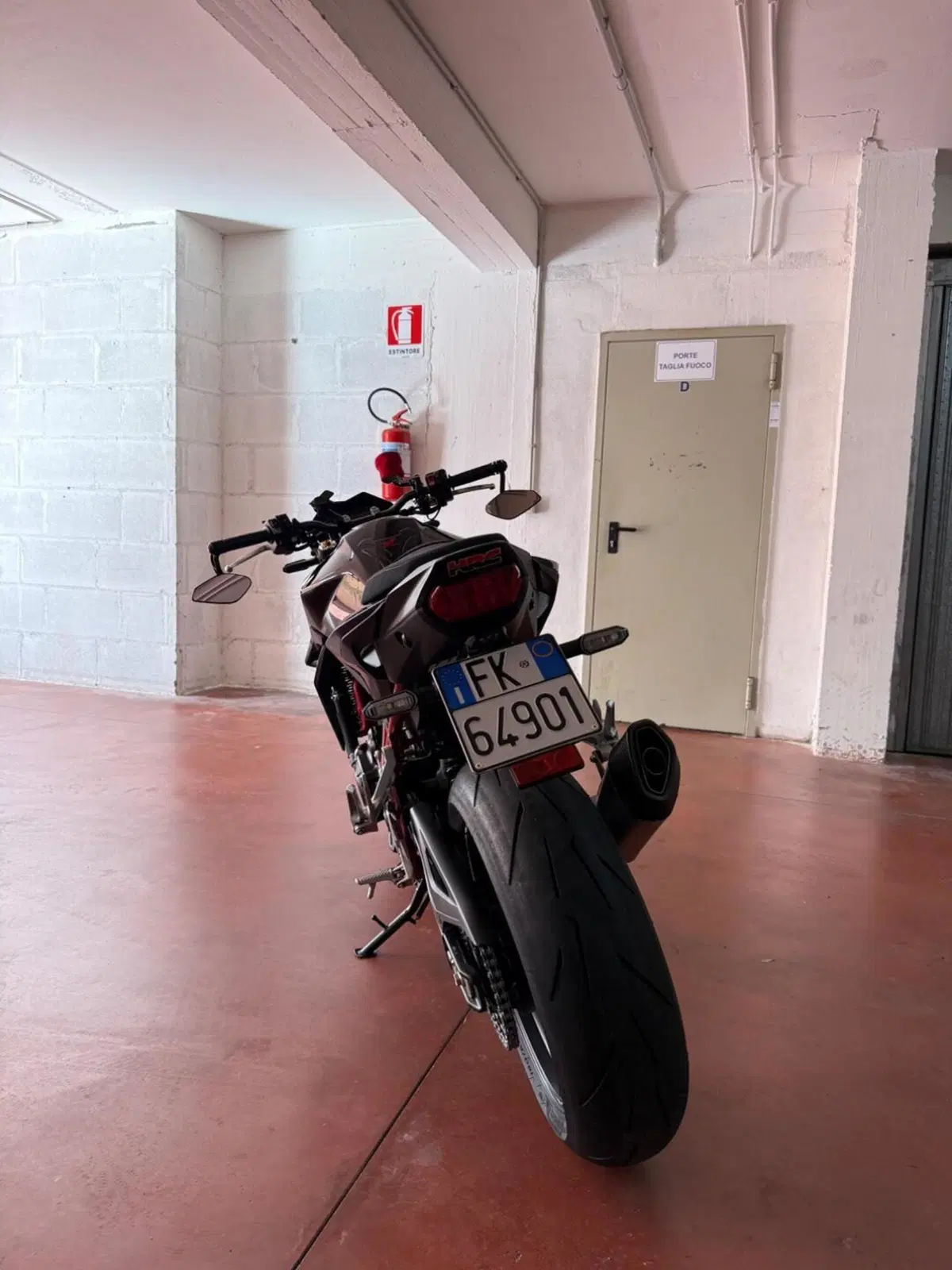 Honda CB 750 Hornet (2023 - 24) (4)