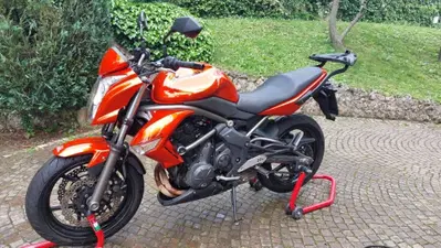 Kawasaki ER-6N (2006 - 09) usata