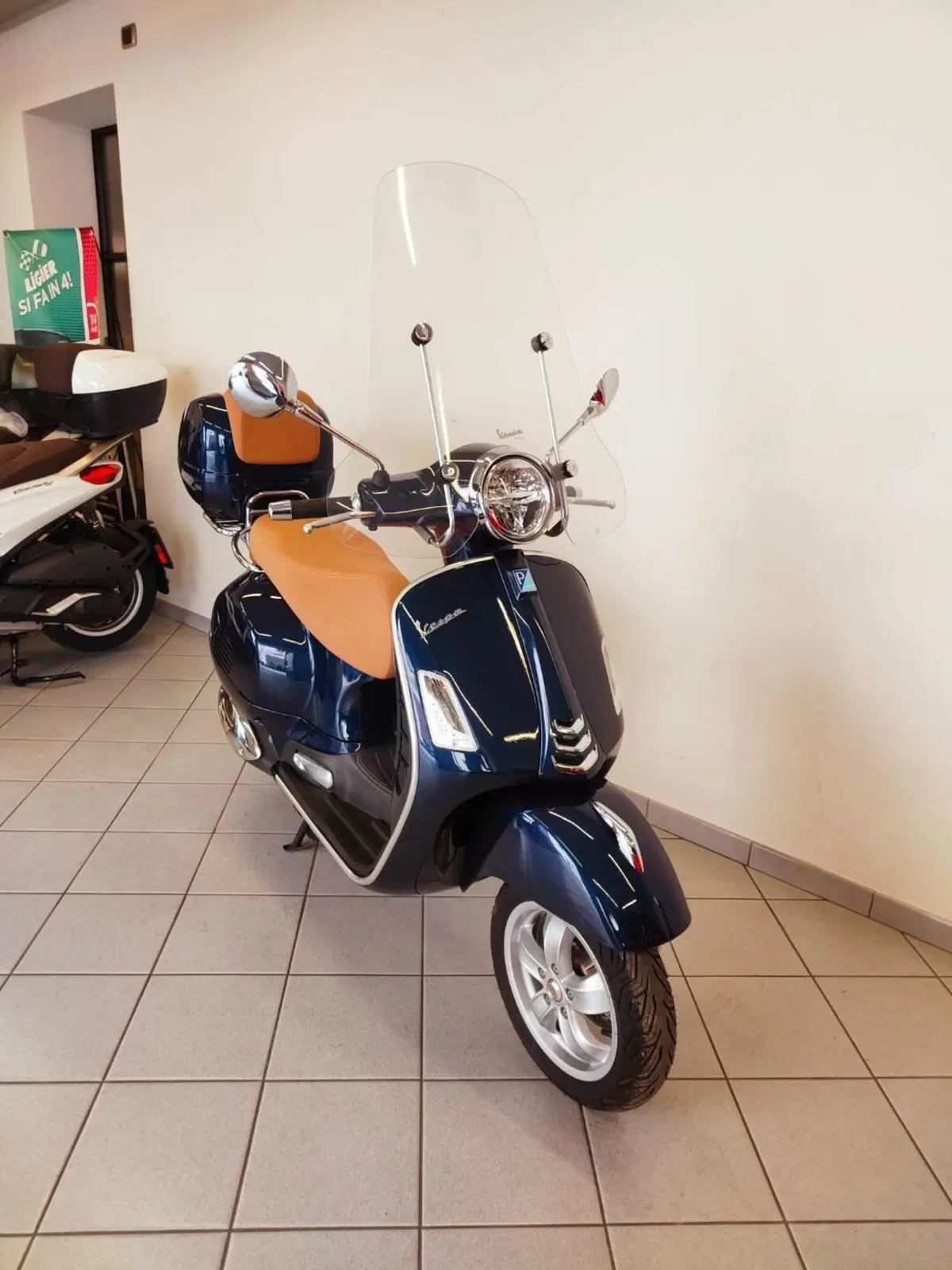 Vespa GTS 300 Hpe (2021 - 22) (5)