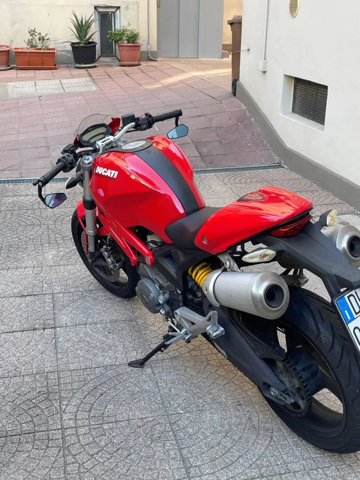 Ducati Monster 696 (2008 - 13) (4)