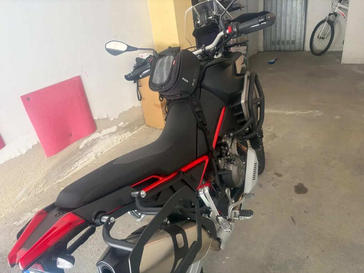 Aprilia Tuareg 660 (2022 - 24) (2)