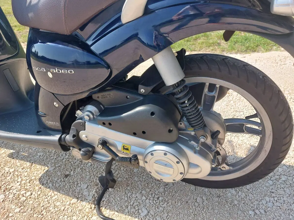 Aprilia Scarabeo 50 4t (2009 - 12) (3)