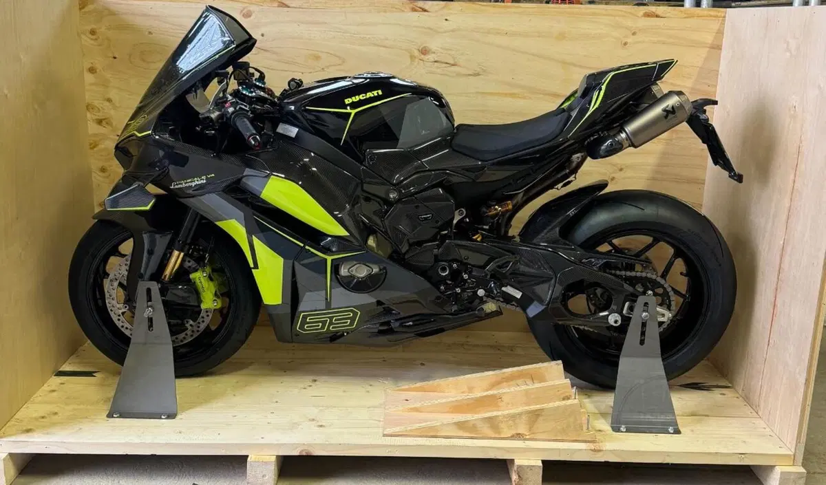 Ducati Panigale V4 Lamborghini (2026)