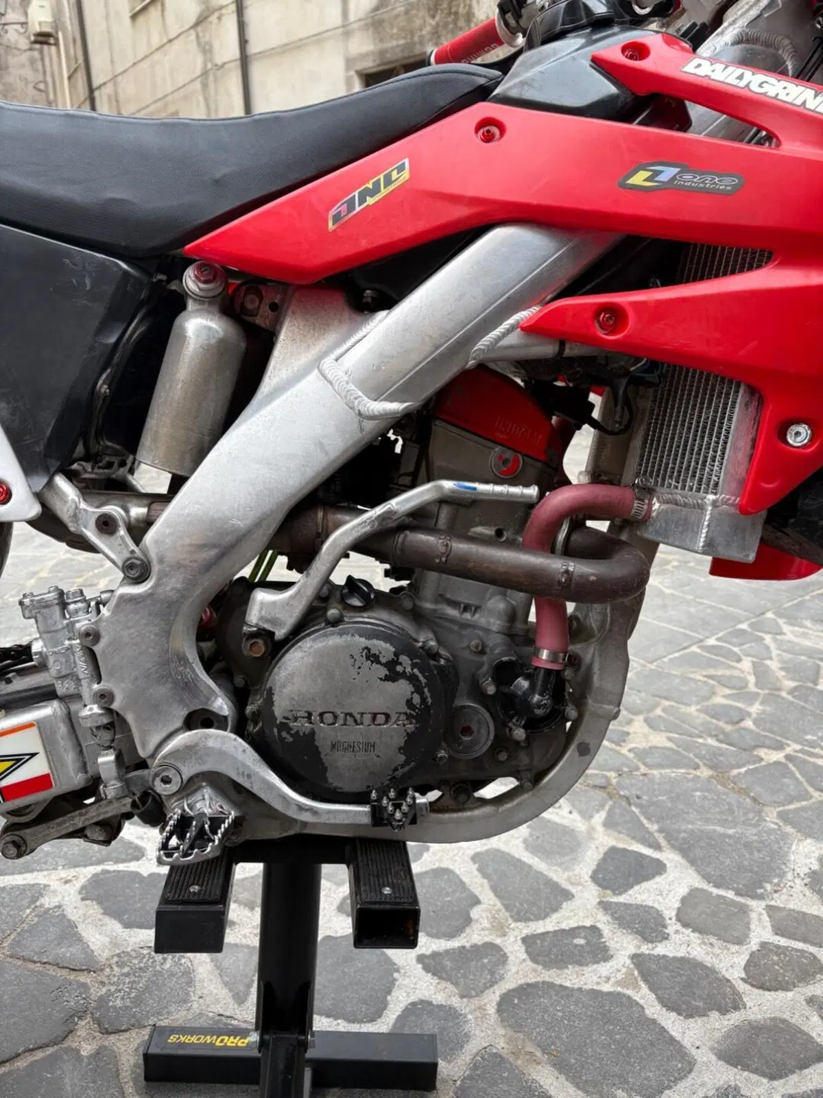 Honda CRF 250R (2010 - 11) (2)