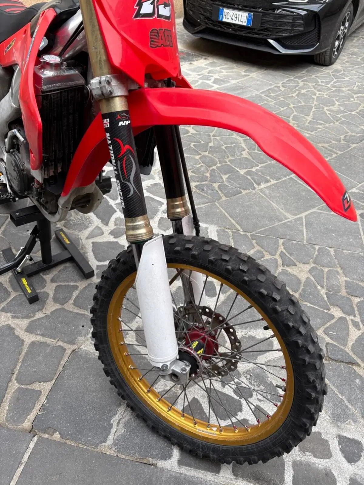 Honda CRF 250R (2010 - 11) (4)