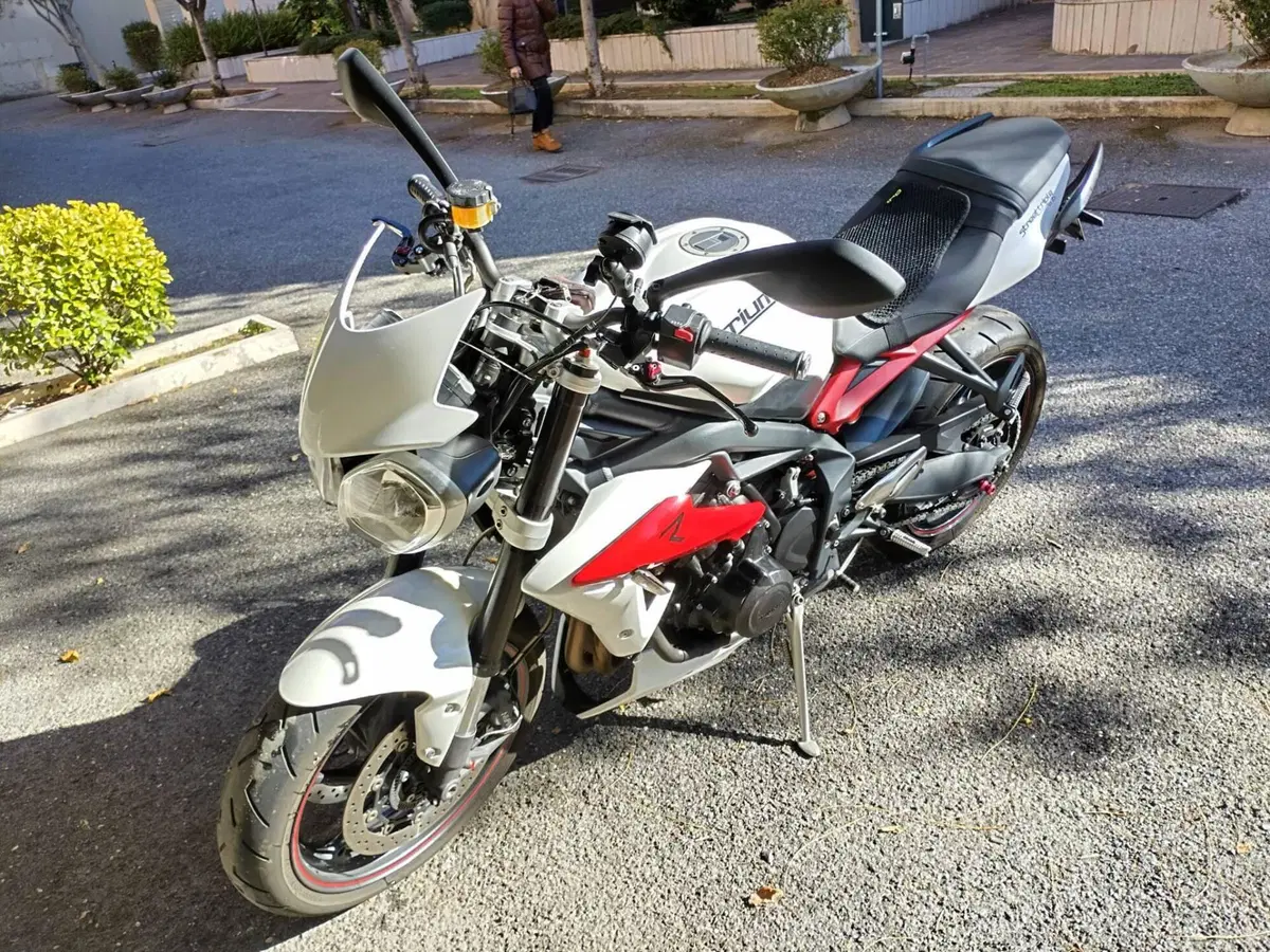 Triumph Street Triple R ABS (2013 - 17) (6)