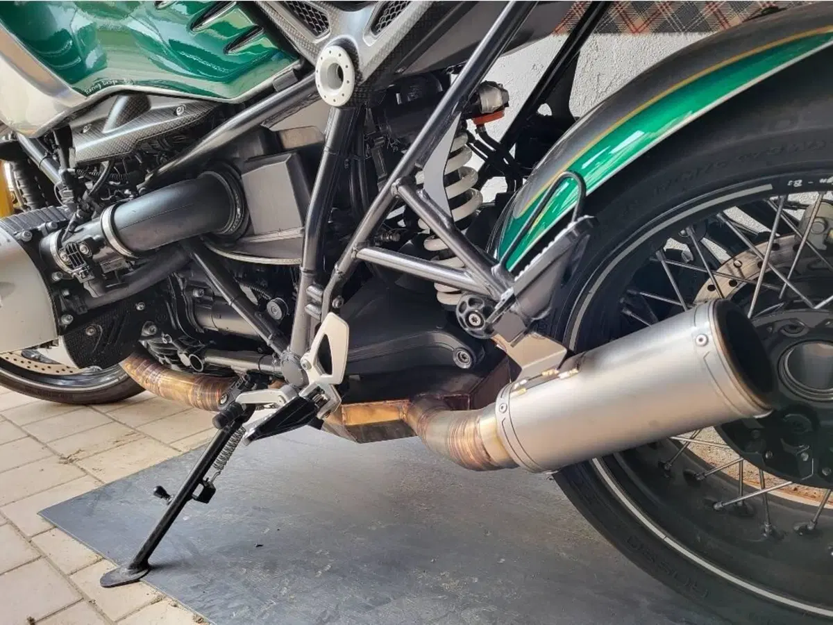 Scarico completo artigianale BMW