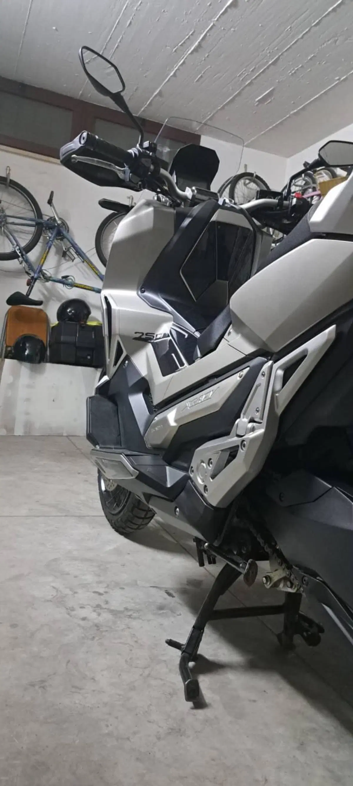 Honda X-ADV 750 (2018 - 20) (2)