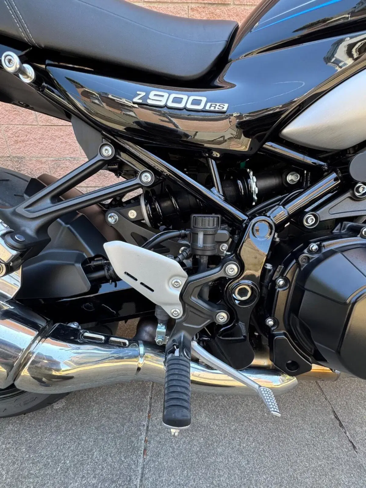 Kawasaki Z 900 RS (2022 - 25) (8)