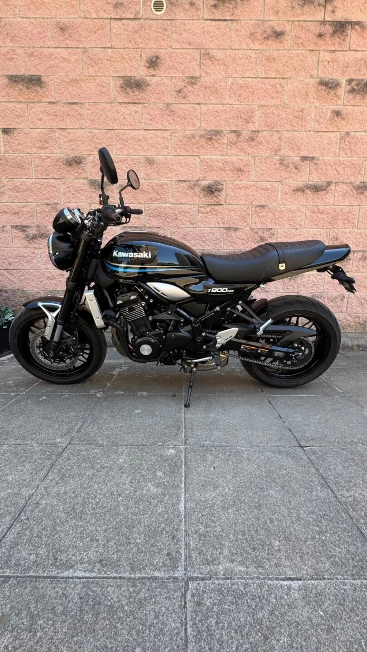 Kawasaki Z 900 RS (2022 - 25) (2)
