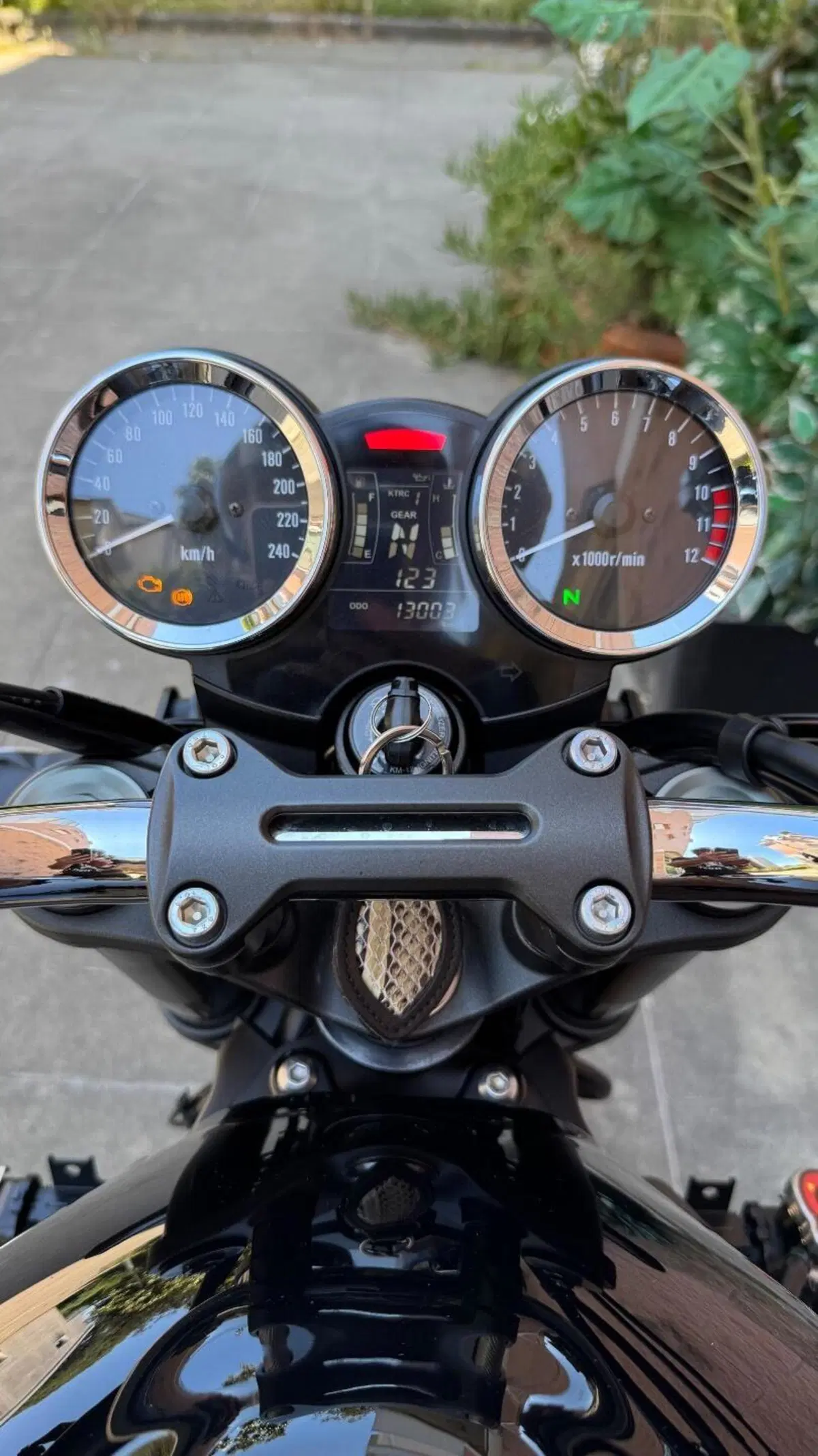 Kawasaki Z 900 RS (2022 - 25) (13)