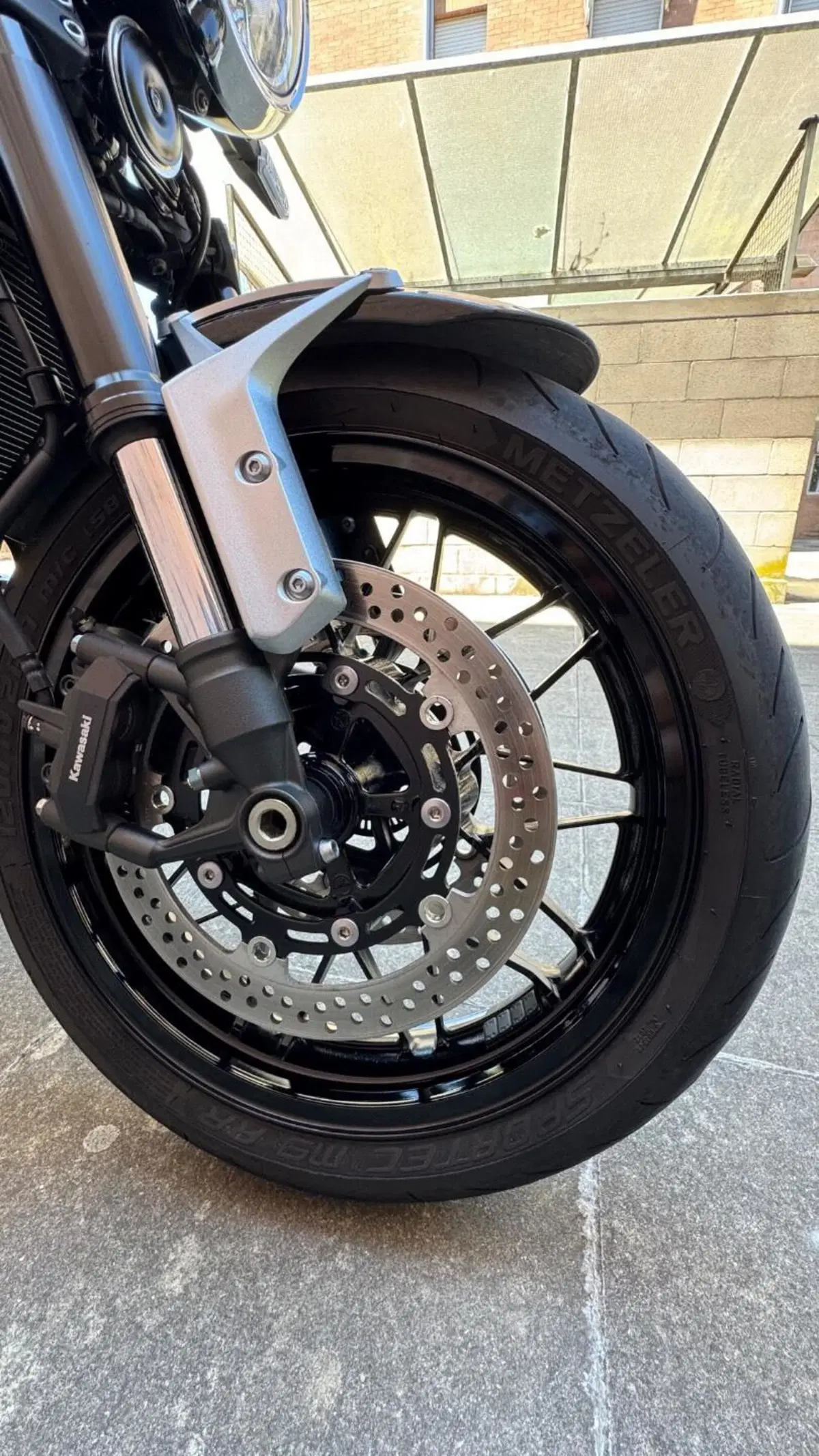 Kawasaki Z 900 RS (2022 - 25) (14)