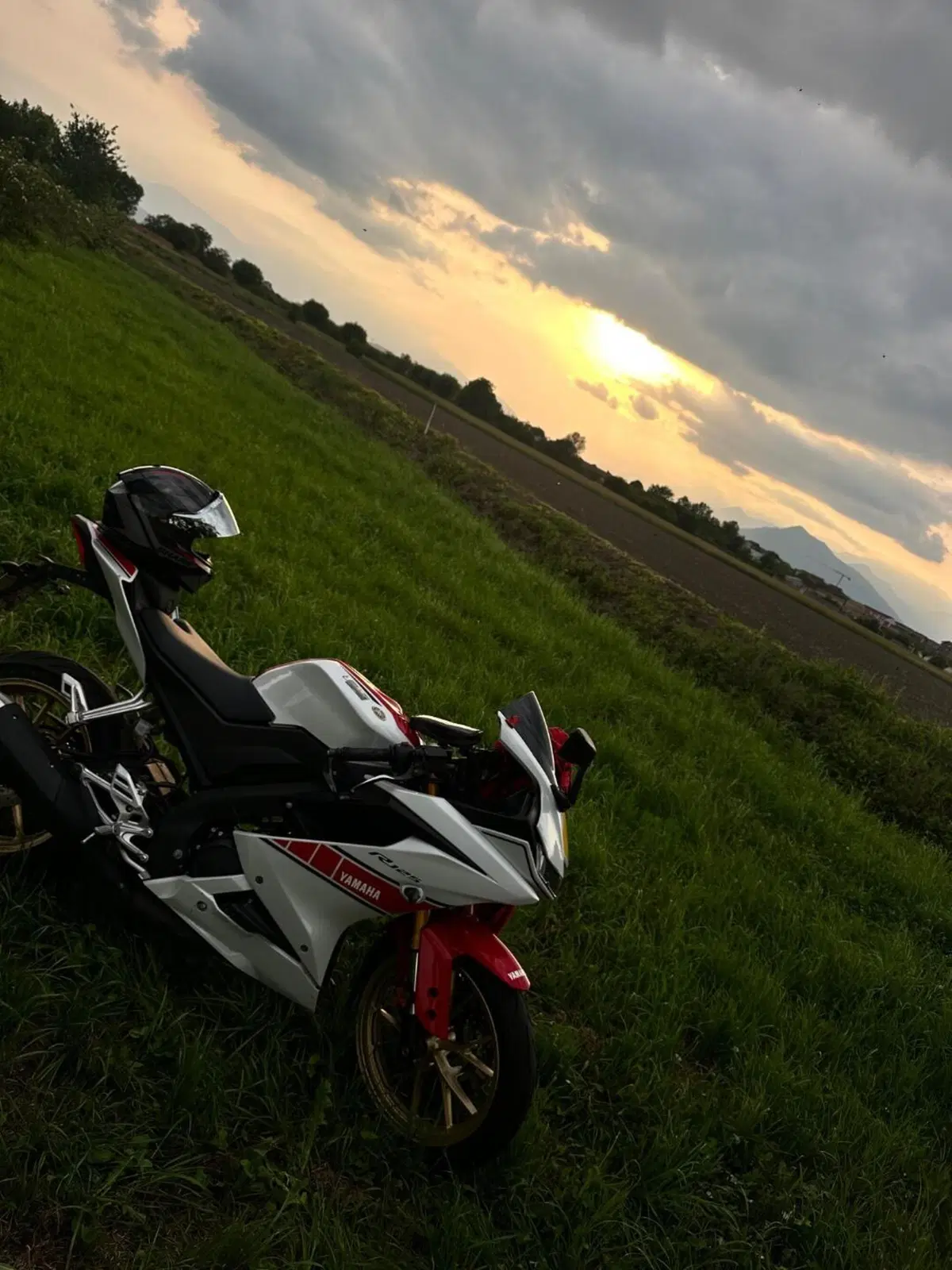 Yamaha YZF R125 (2021 - 22) (4)