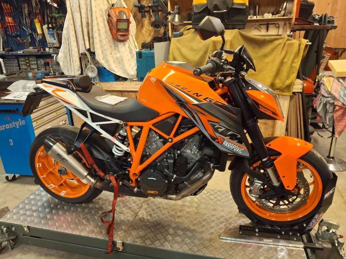 KTM 1290 Super Duke R ABS (2014 - 16) (2)