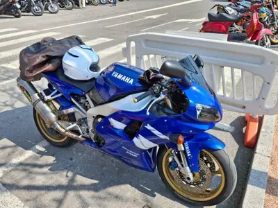 Yamaha YZF R1 (1998 - 99) usata