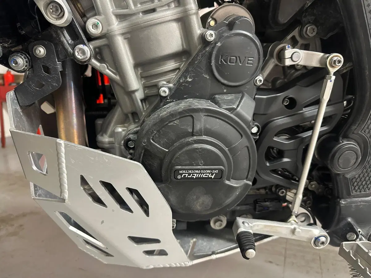Kove 800X Pro (2024 - 25) (6)