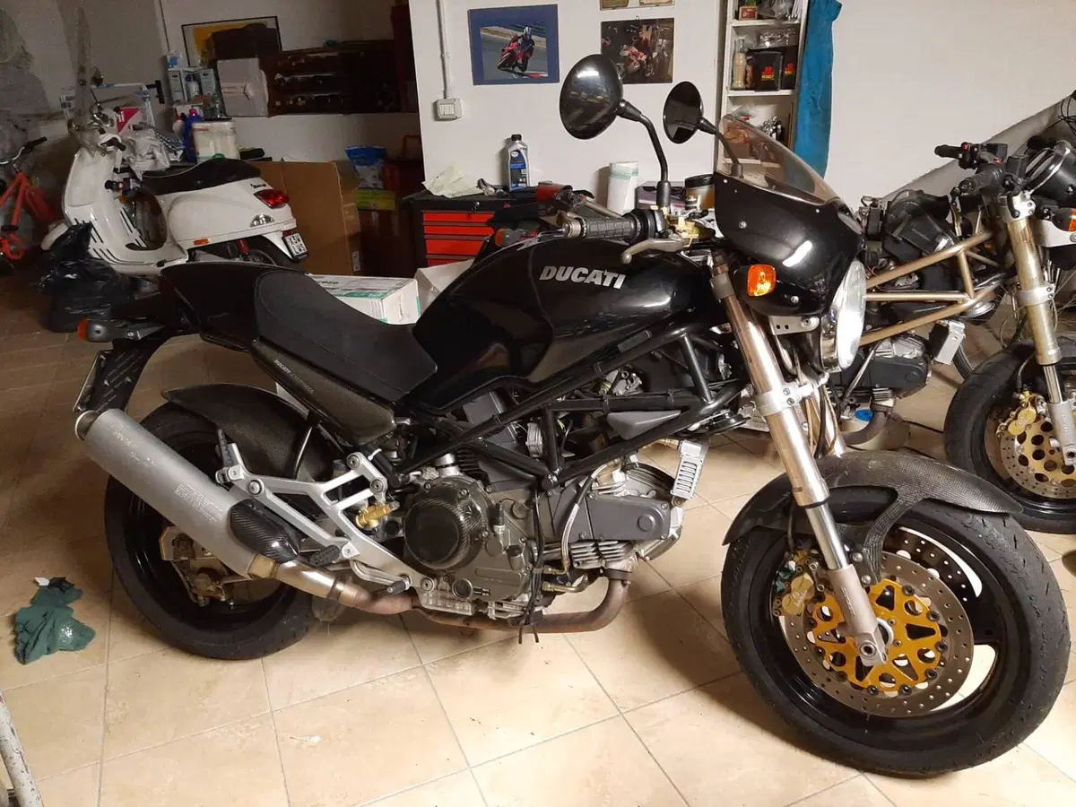 Ducati Monster 900 S (1998 - 01) (9)