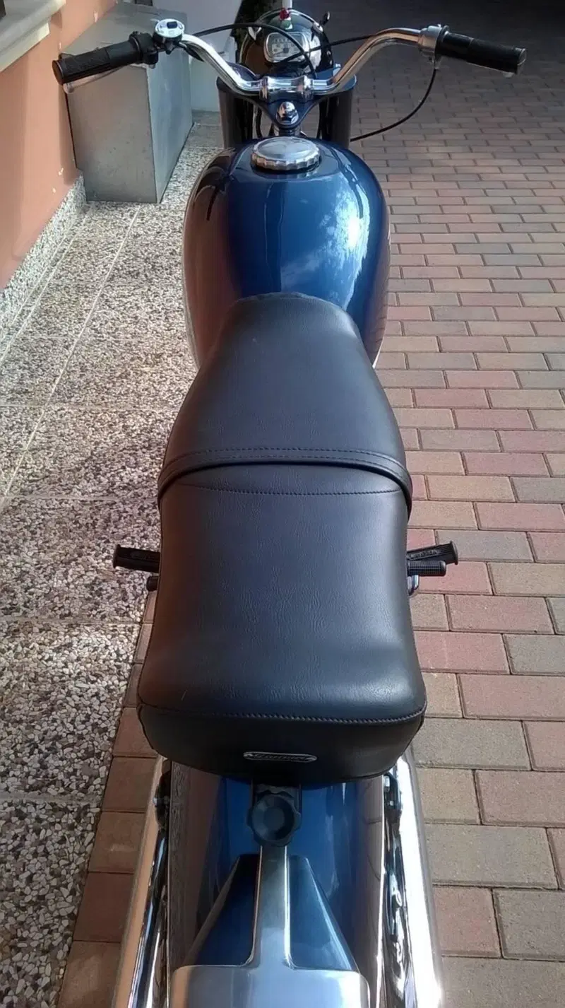 Laverda 200 bicilindrica (3)