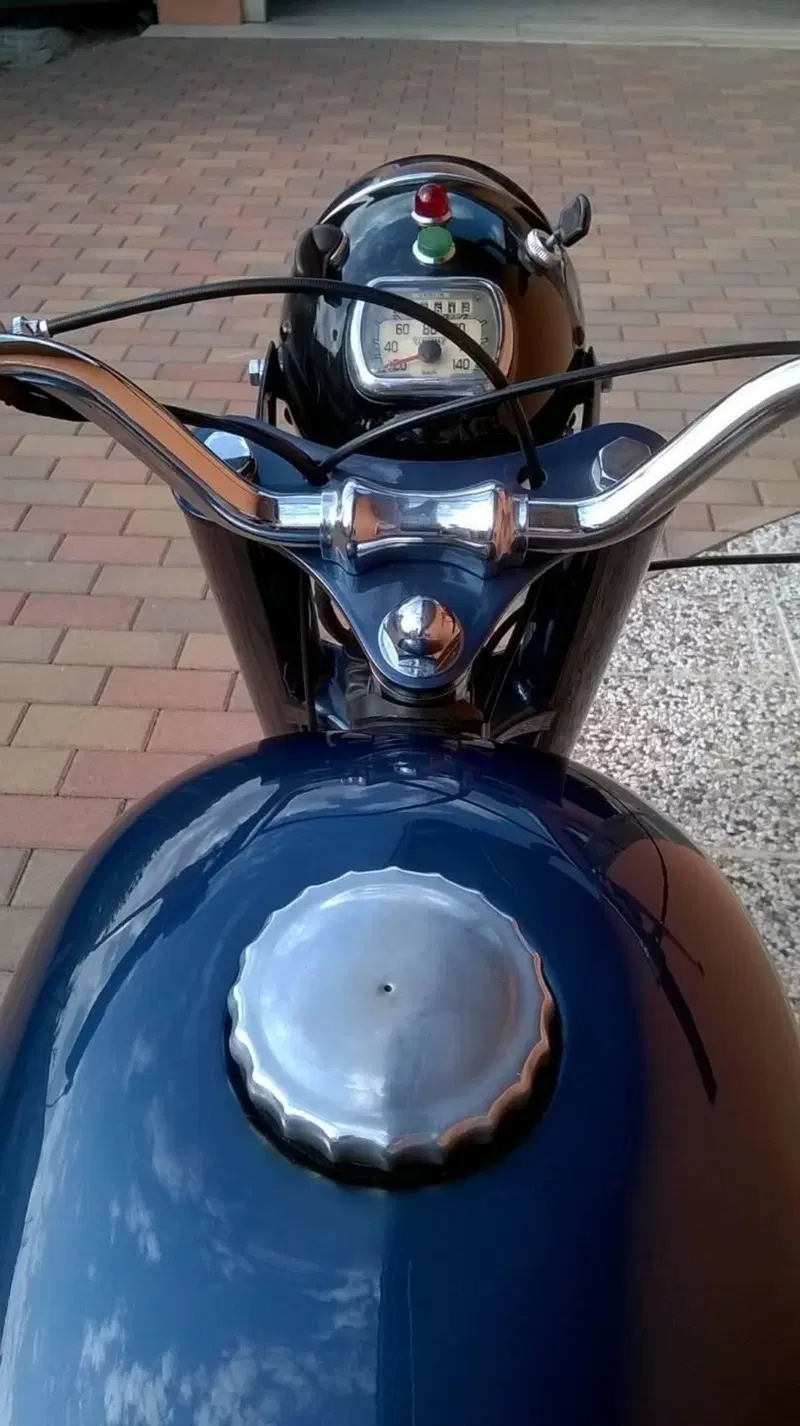 Laverda 200 bicilindrica (4)