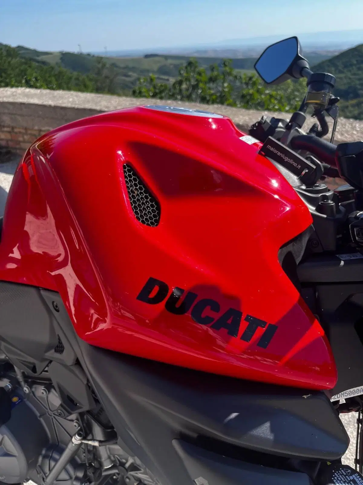 Ducati Monster 890 + (2026) (4)