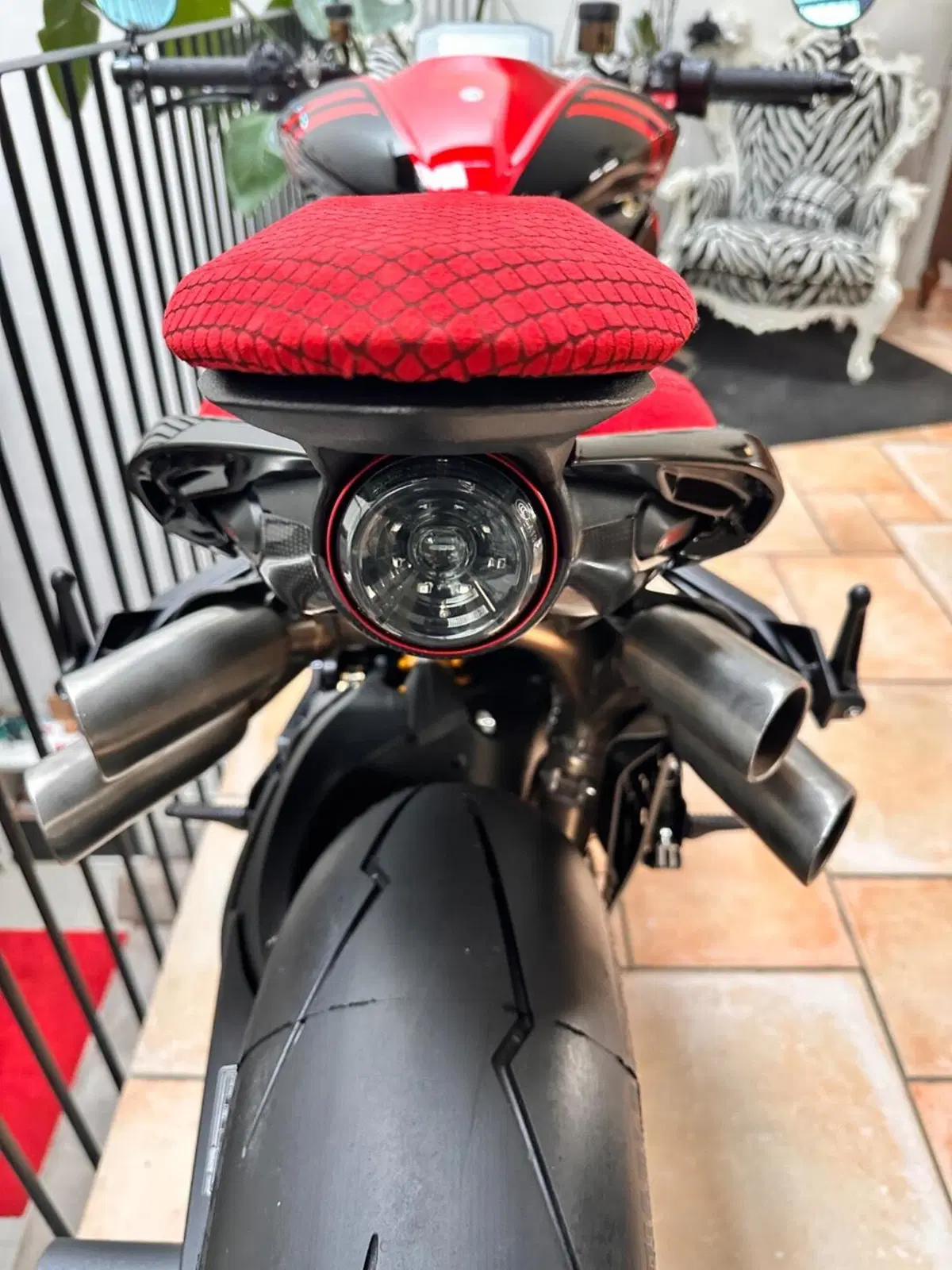 MV Agusta Rush 1000 (2023 - 26) (3)