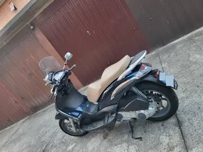 Piaggio Beverly Tourer 125 usata