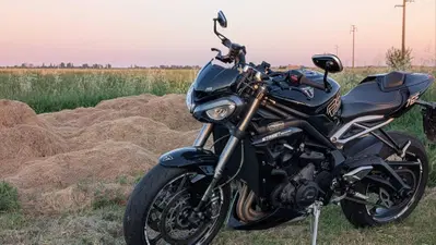 Triumph Street Triple RS (2017 - 19) usata