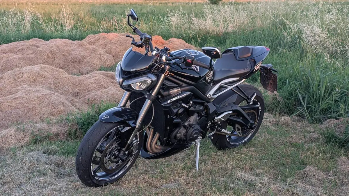 Triumph Street Triple RS (2017 - 19) (2)