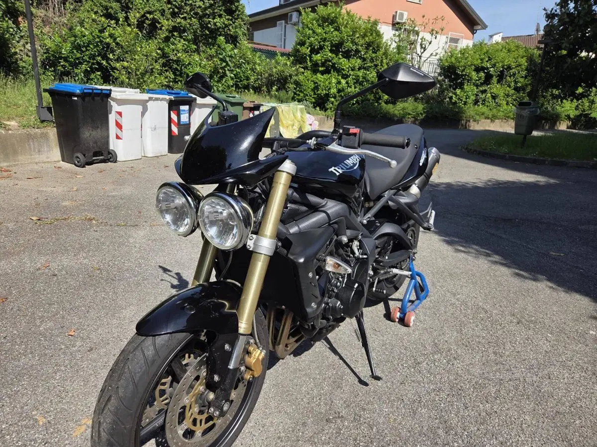 Triumph Street Triple (2007 - 12)