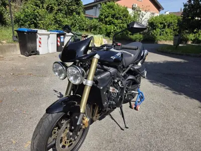 Triumph Street Triple (2007 - 12) usata