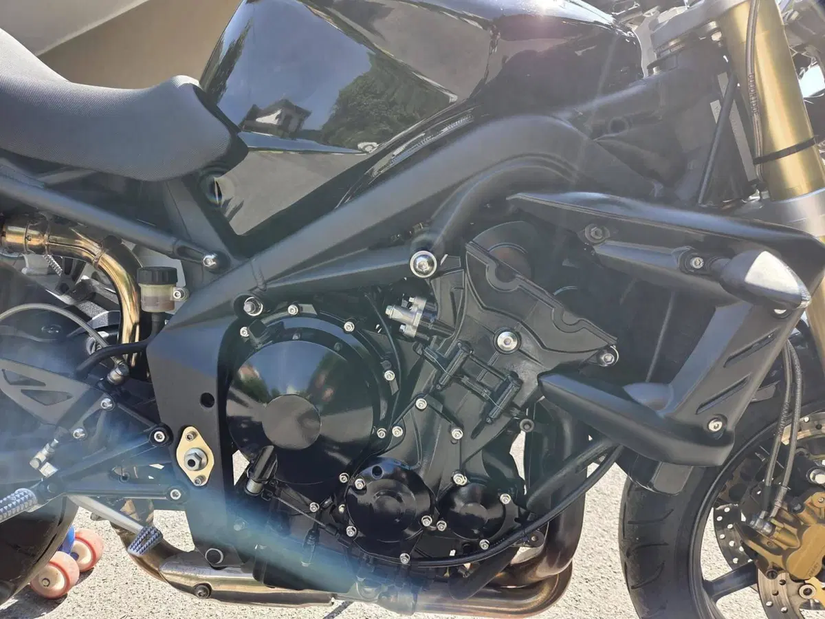 Triumph Street Triple (2007 - 12) (3)
