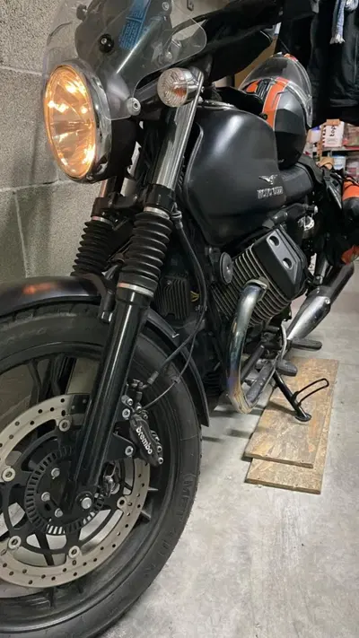 Moto Guzzi V7 II Stone (2015 - 17) usata