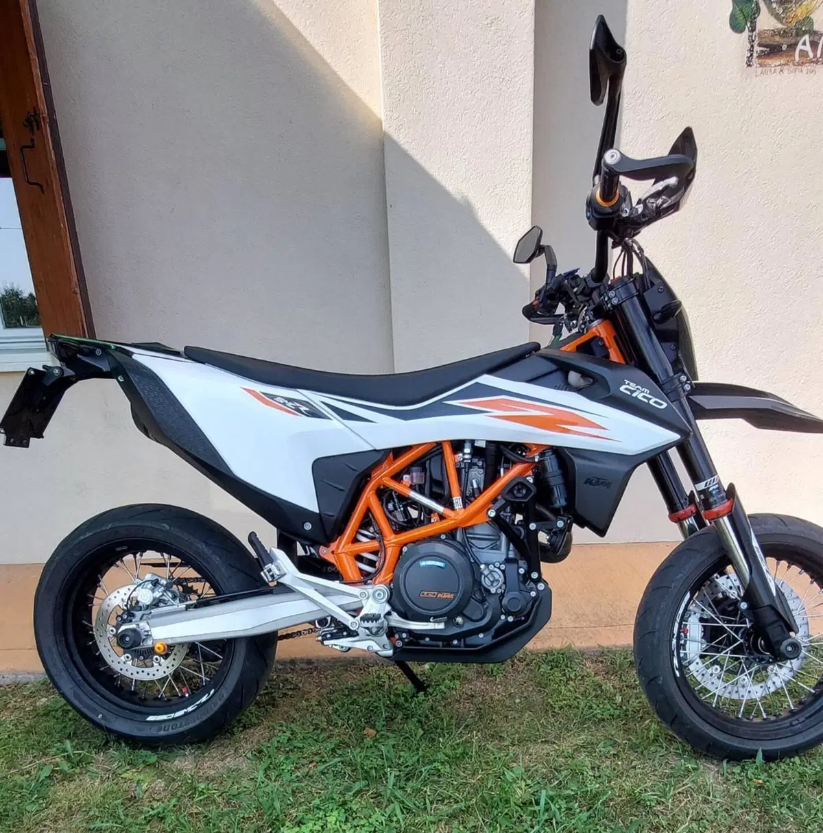 KTM 690 SMC R (2019 - 20) (3)