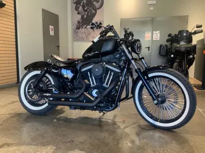 Harley-Davidson 883 Custom (2008 - 12) - XL 883C usata